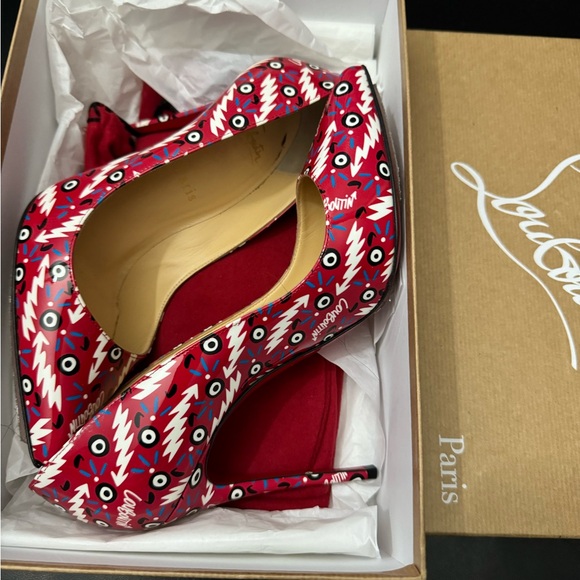 Red Christian Louboutin heels - Picture 2 of 13